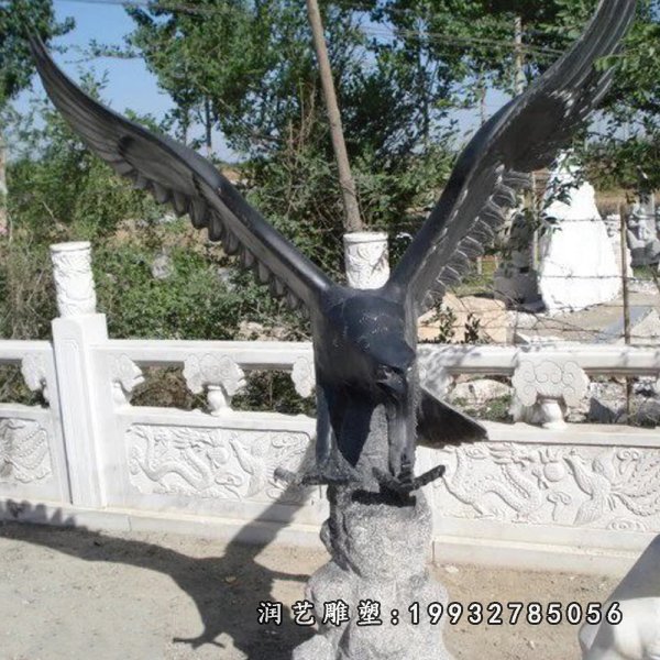 老鹰石雕,公园动物石雕 (1)