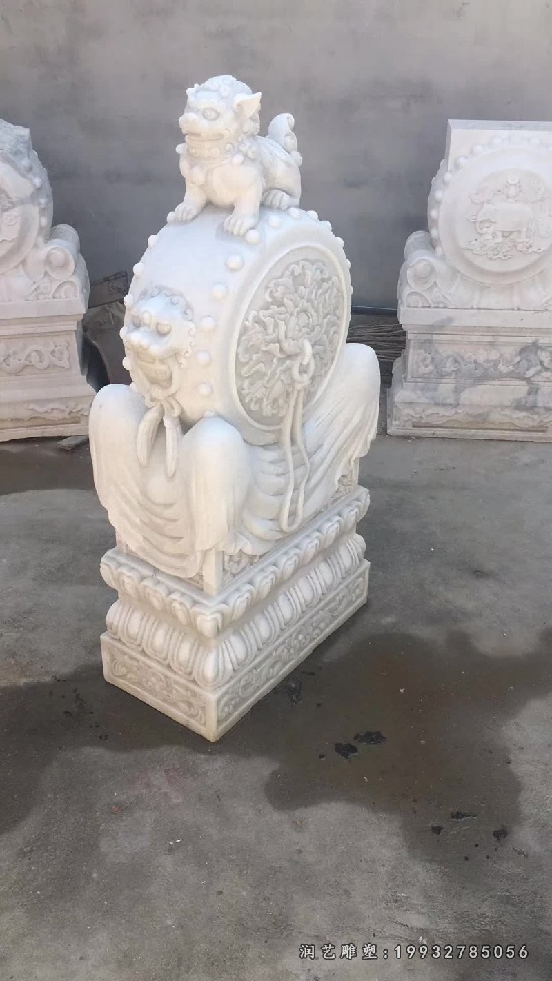 广场抱鼓石雕塑 (2)