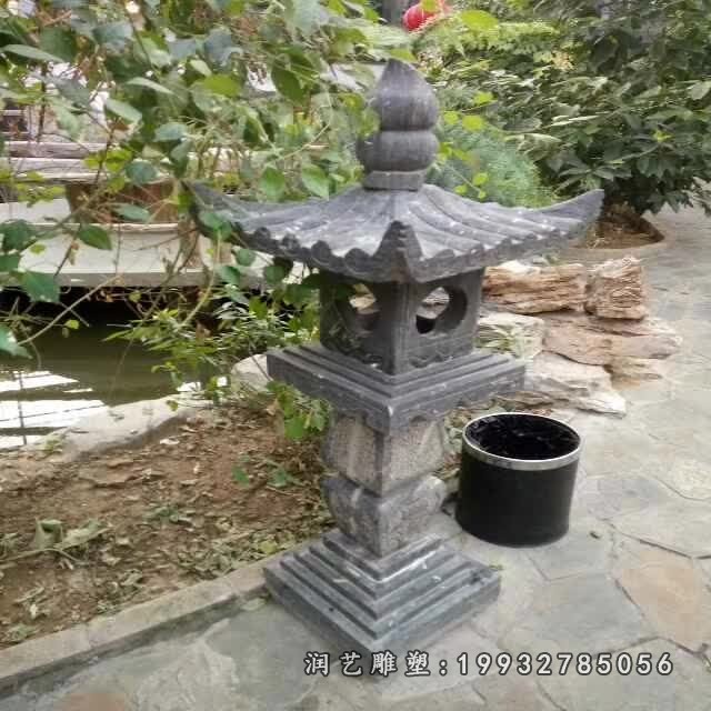 草坪石灯雕塑 (2)