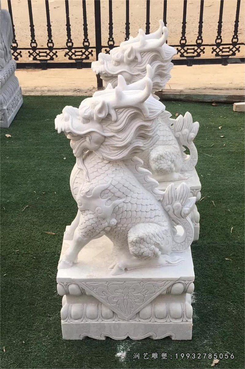 草坪石雕麒麟 (20)