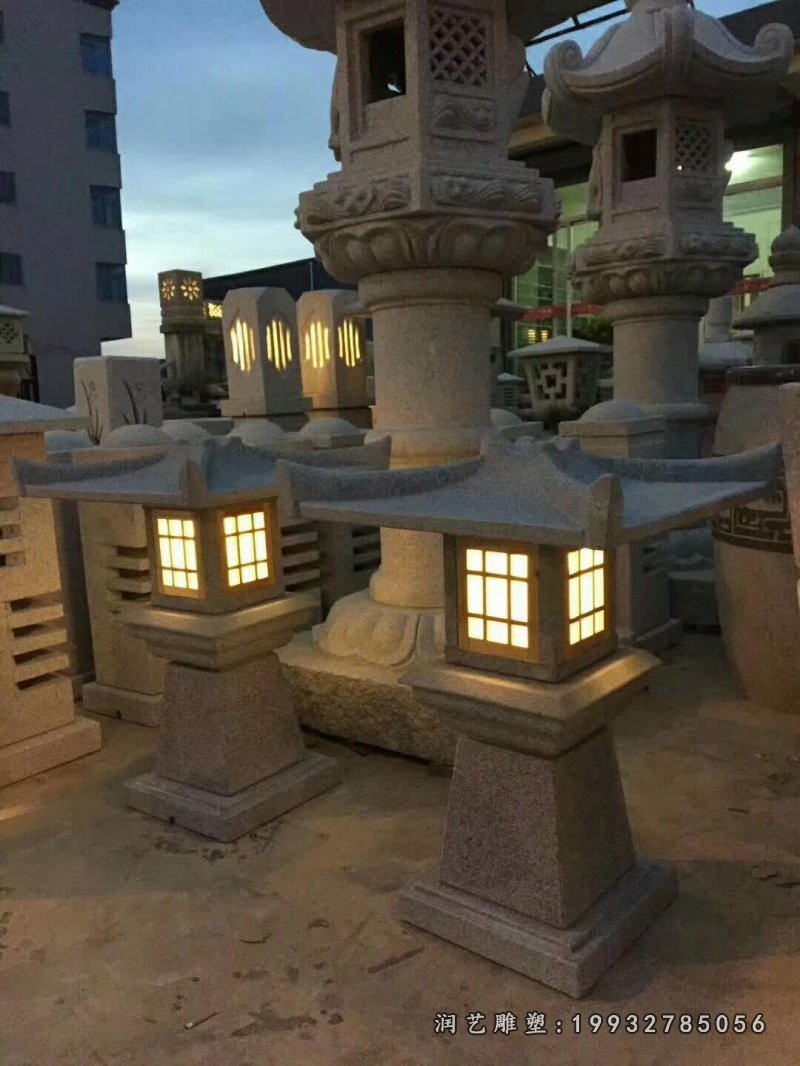 城市石灯雕塑 (3)