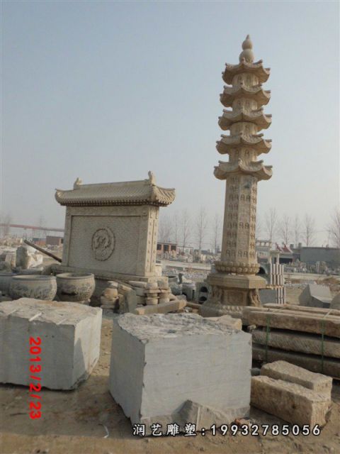 大理石寺庙塔雕塑