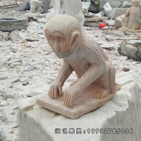 晚霞红公园猴子石雕
