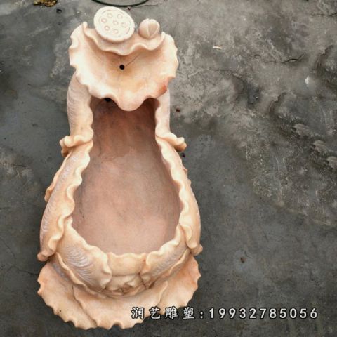 晚霞红公园水池石雕