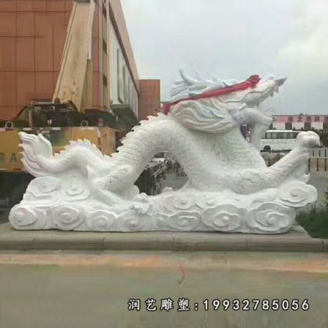 大理石广场龙雕塑