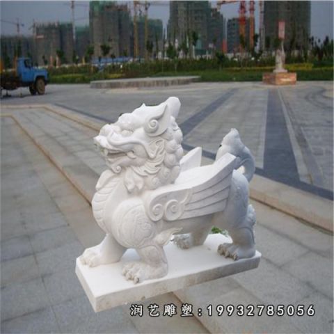 大理石广场独角兽雕塑