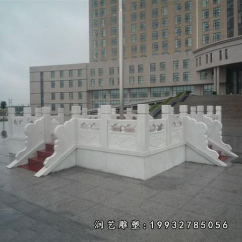大理石公园升旗台雕塑