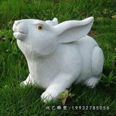 大理石街道兔子雕塑
