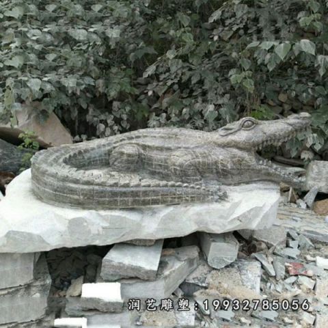 大理石鳄鱼公园雕塑
