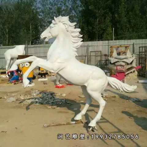 小区大理石马雕塑