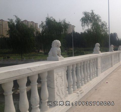 城市大理石栏杆雕塑