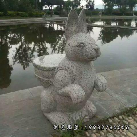 小区兔子动物石雕
