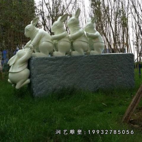 公园动物兔子石雕