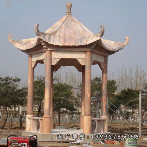 广场晚霞红凉亭雕塑