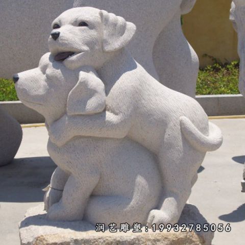 城市狗动物石雕