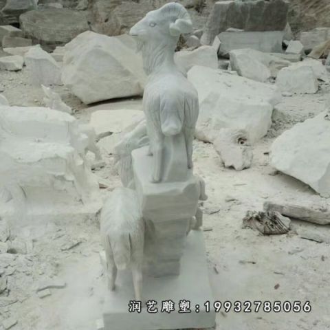 城市羊动物石雕