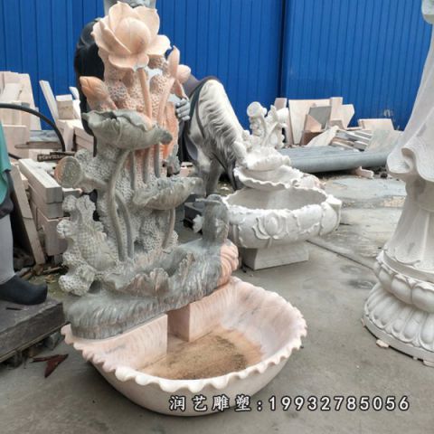 公园晚霞红树雕塑