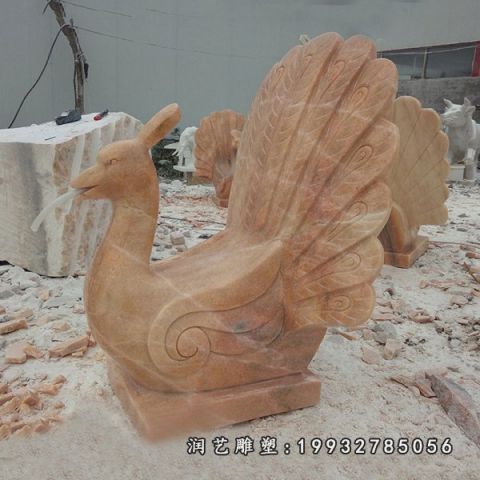 晚霞红孔雀动物雕塑