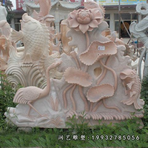 小区鱼动物石雕