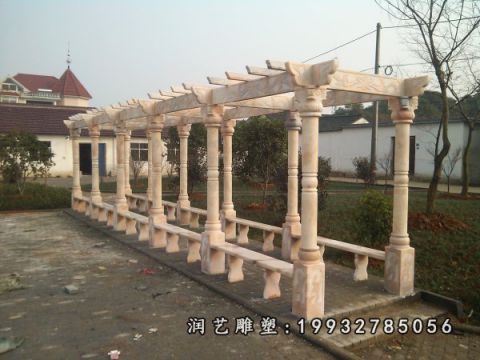 广场晚霞红长廊雕塑