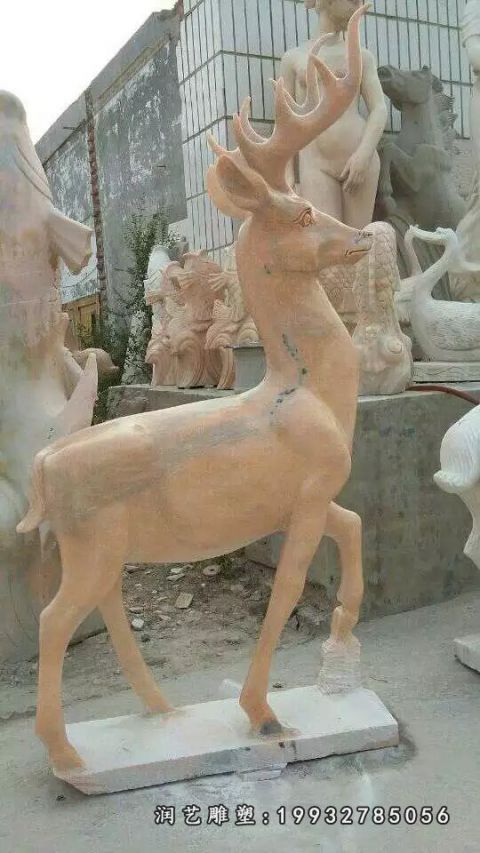 园林晚霞红鹿雕塑