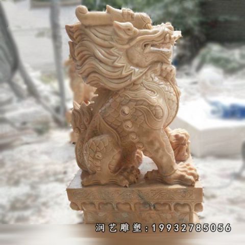 晚霞红麒麟动物雕塑
