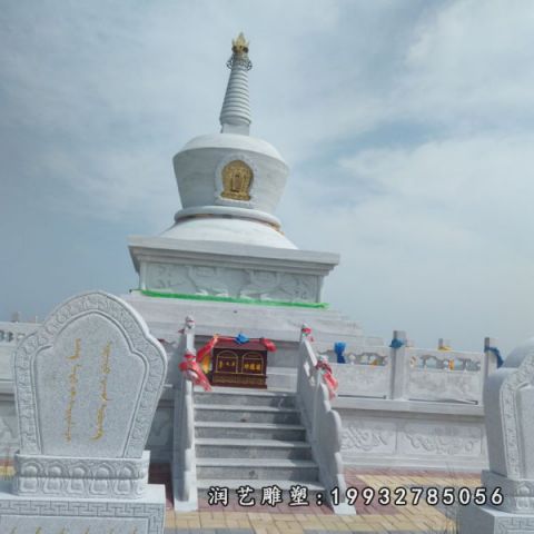 城市大理石塔雕塑