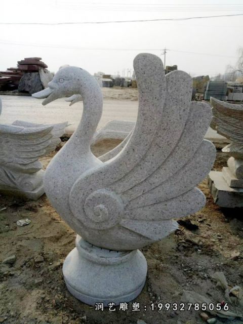 大理石小区天鹅雕塑