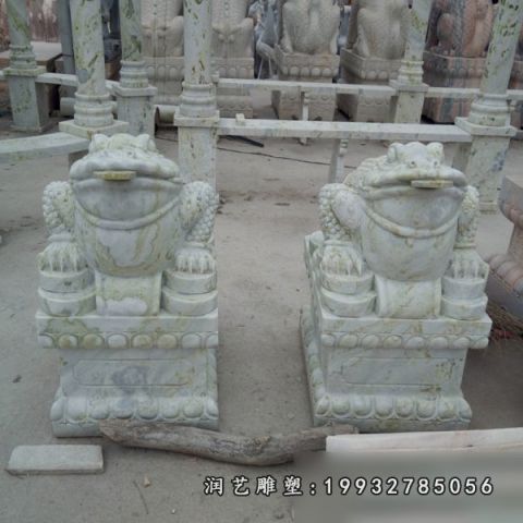 草坪大理石金蟾雕塑