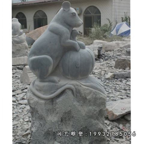 广场十二生肖石雕