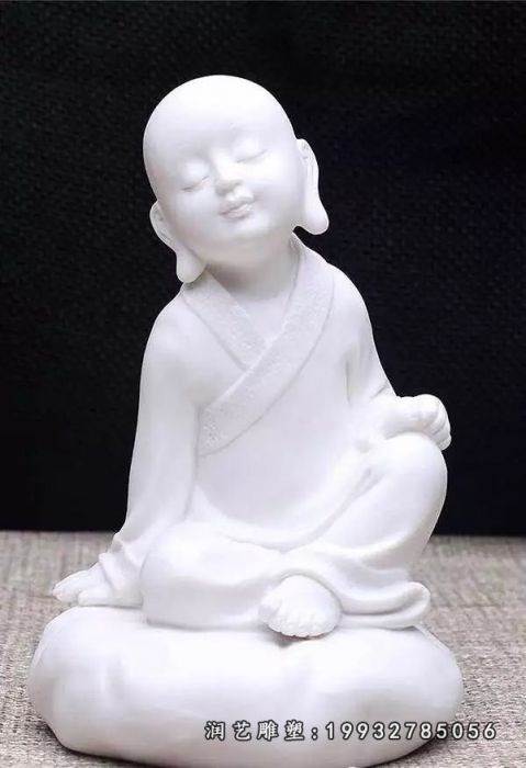 庭院小和尚石雕