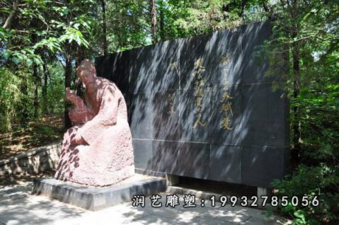 小区闻一多人物石雕