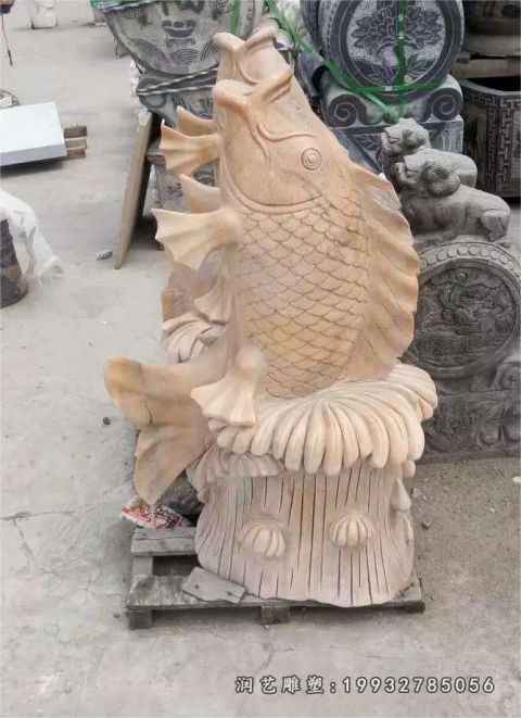 广场动物鱼石雕