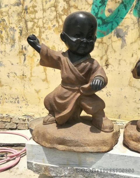 校园小和尚人物石雕