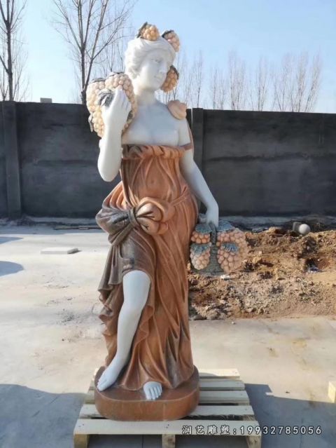 西方人物广场石雕