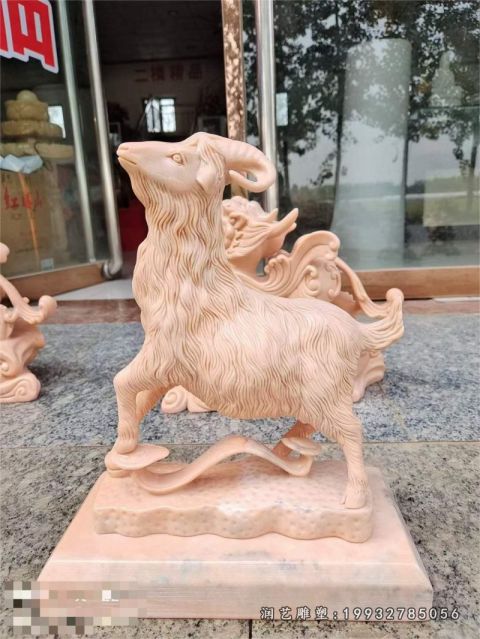 景区羊动物石雕
