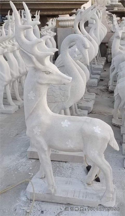 商业街动物鹿石雕