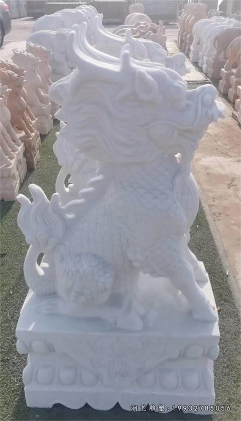 学校动物麒麟石雕