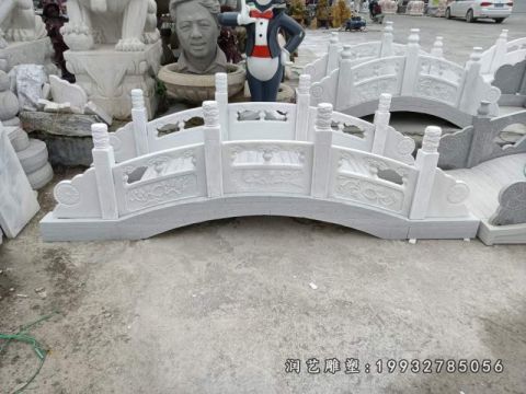 草坪景观石桥雕塑