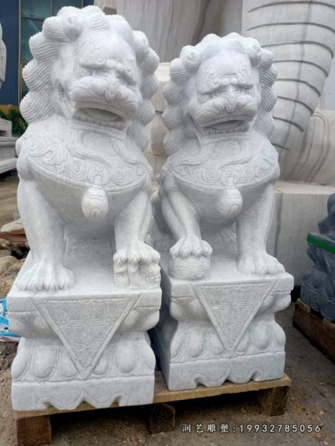 景区动物狮子石雕