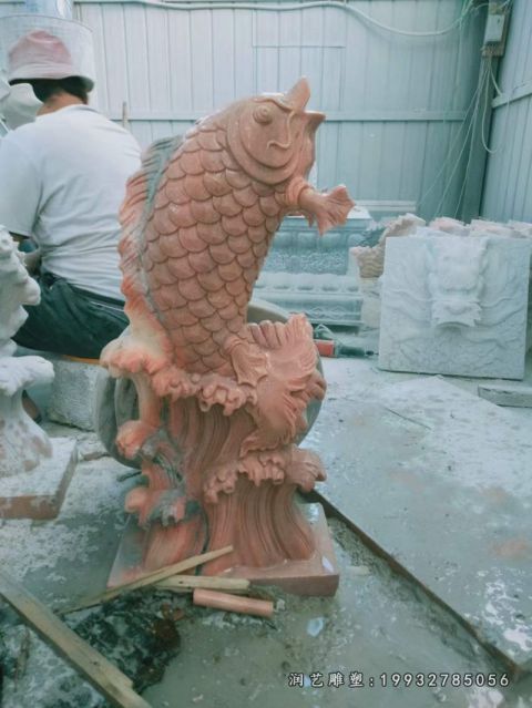 动物鱼花园石雕